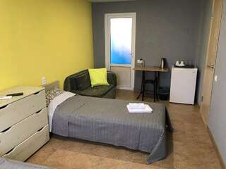 Гостевой дом Домик у Маяка б/о Прибой Саки Двухместный номер с 2 отдельными кроватями-2